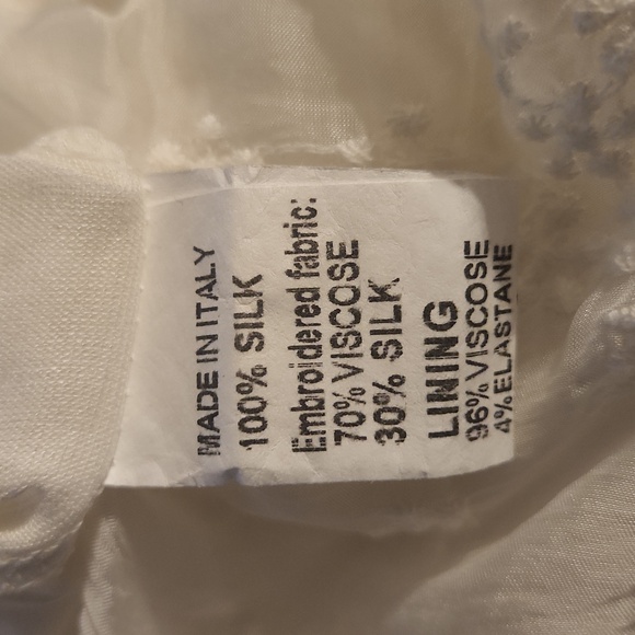 5/$10 NWT 3/4 bell sleeve white light weight blouse - Picture 7 of 8